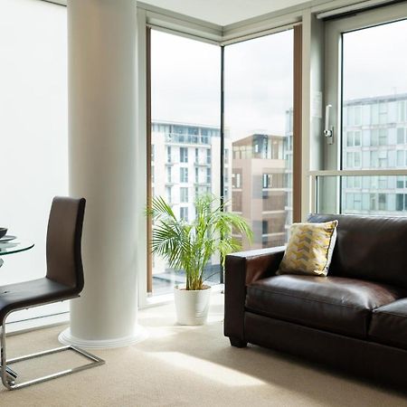 City Stay Apartments - Hub Милтън Кейнс Екстериор снимка
