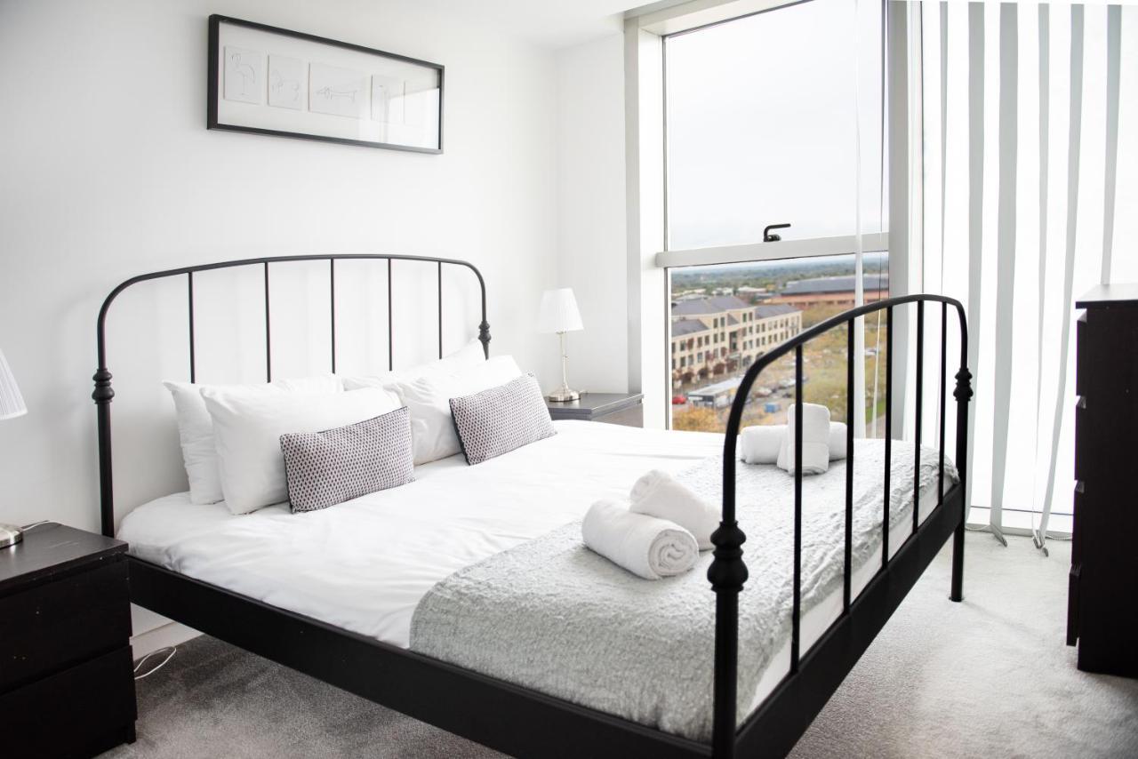City Stay Apartments - Hub Милтън Кейнс Екстериор снимка