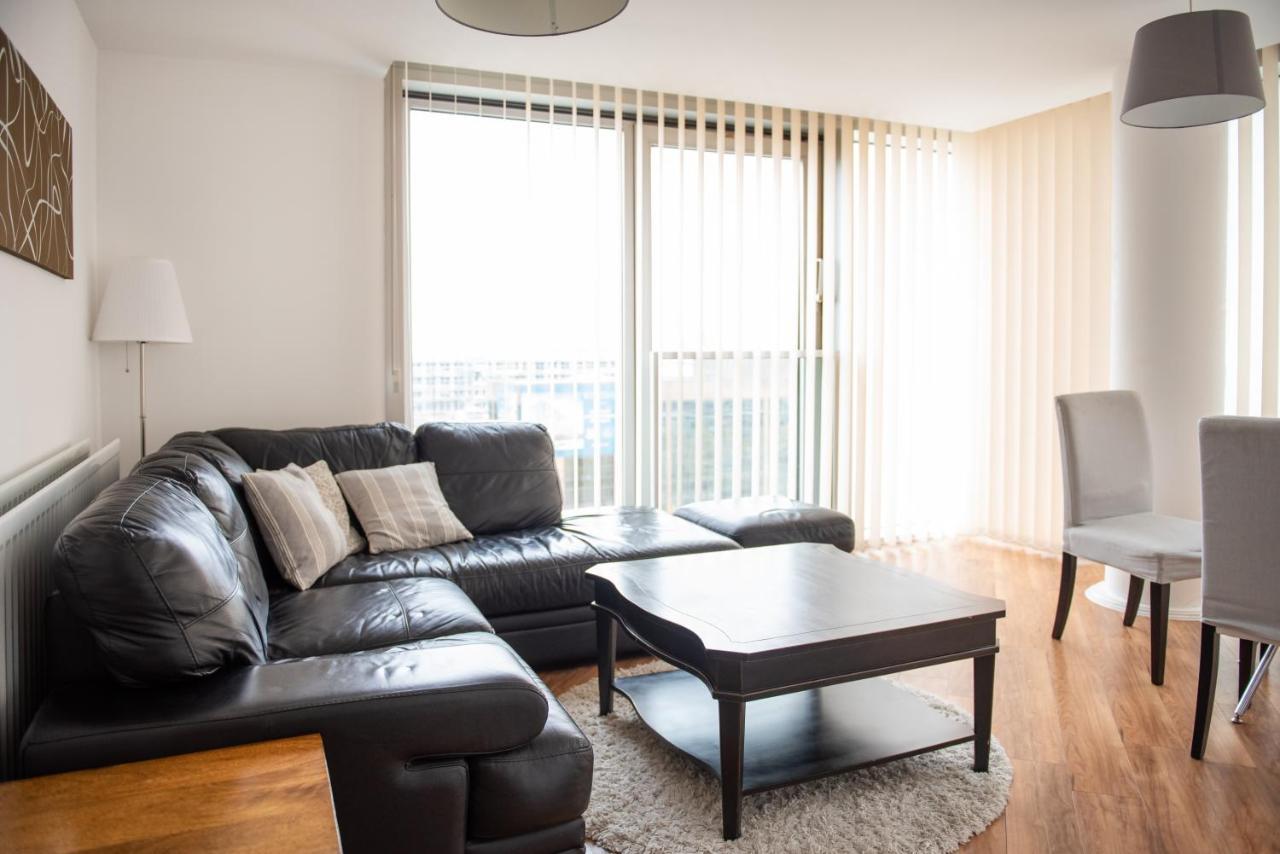 City Stay Apartments - Hub Милтън Кейнс Екстериор снимка