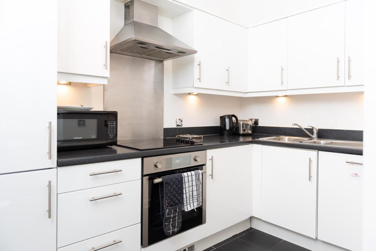 City Stay Apartments - Hub Милтън Кейнс Екстериор снимка