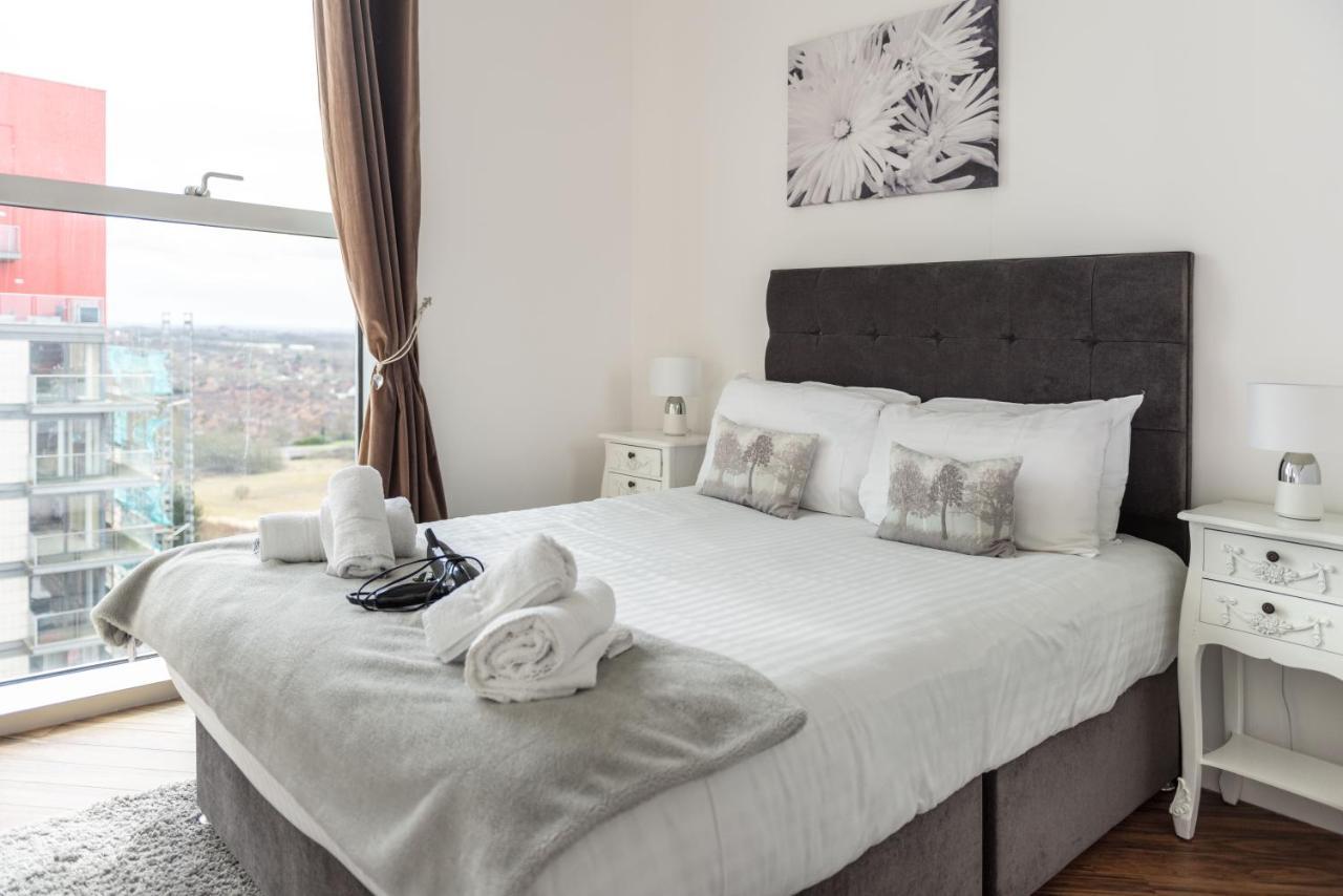 City Stay Apartments - Hub Милтън Кейнс Екстериор снимка