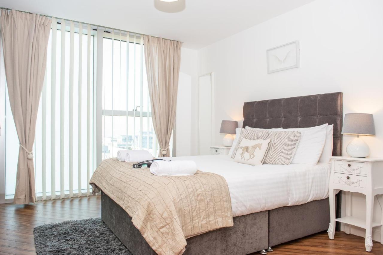 City Stay Apartments - Hub Милтън Кейнс Екстериор снимка