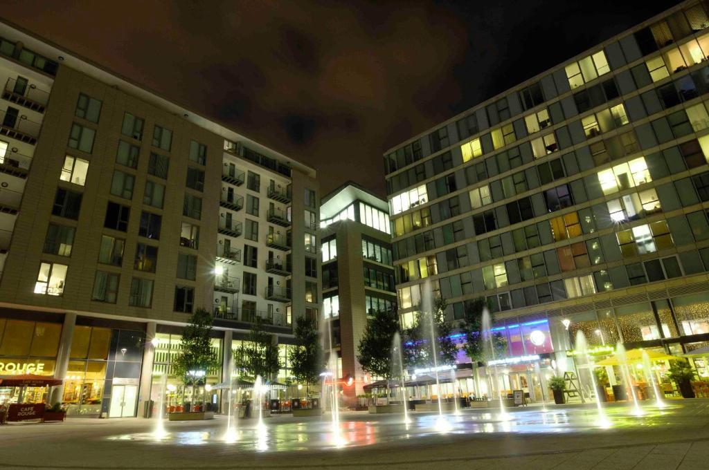 City Stay Apartments - Hub Милтън Кейнс Екстериор снимка