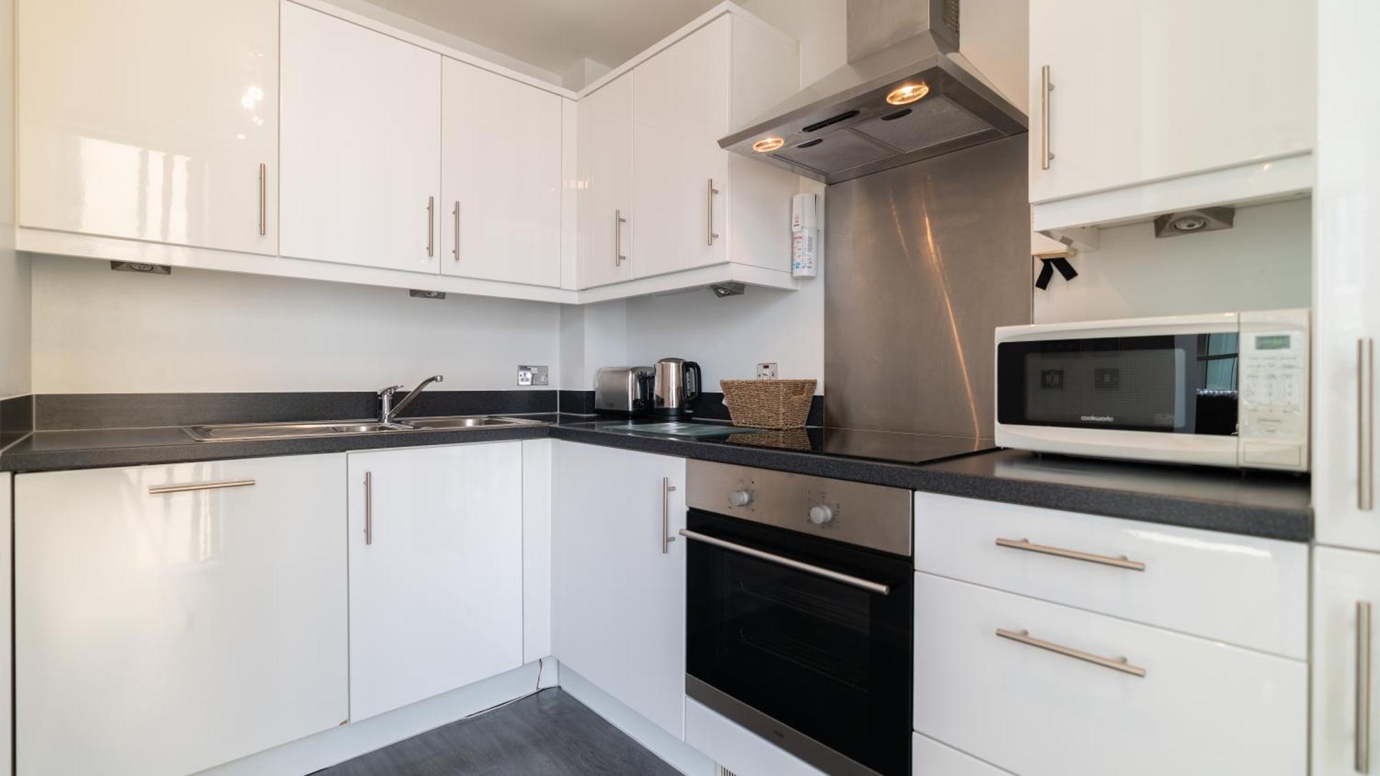 City Stay Apartments - Hub Милтън Кейнс Екстериор снимка