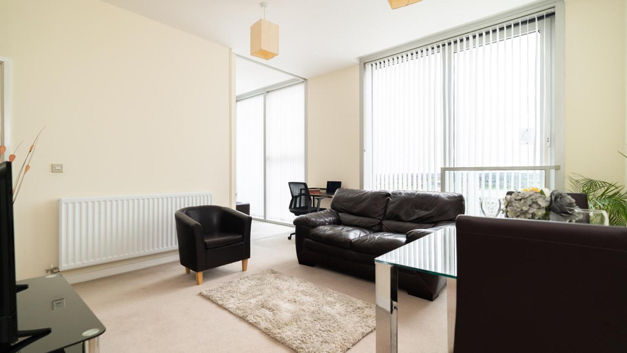 City Stay Apartments - Hub Милтън Кейнс Екстериор снимка