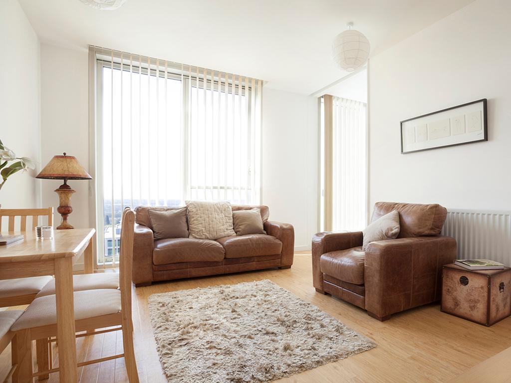 City Stay Apartments - Hub Милтън Кейнс Екстериор снимка